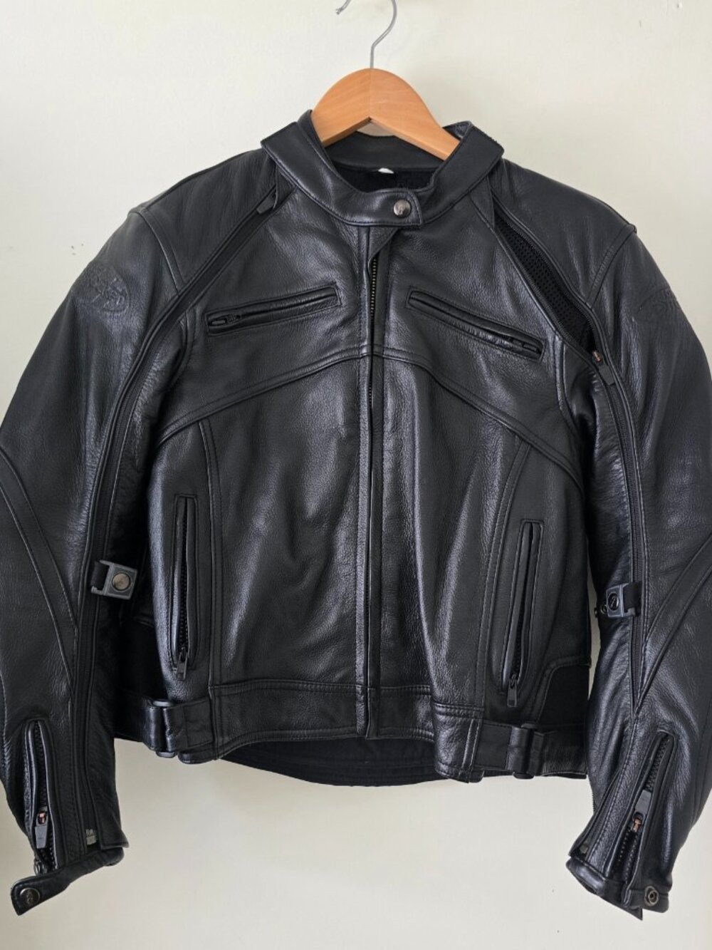 "Joe Rocket" Padded Leather Motorcycle Jacket - Size Men's Medium